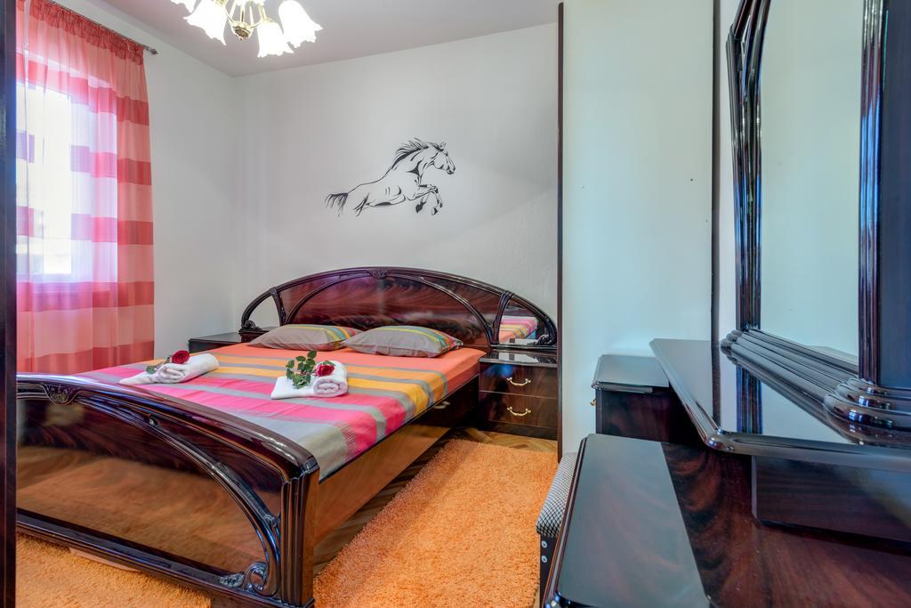 Apartment Marinely Каштела Экстерьер фото
